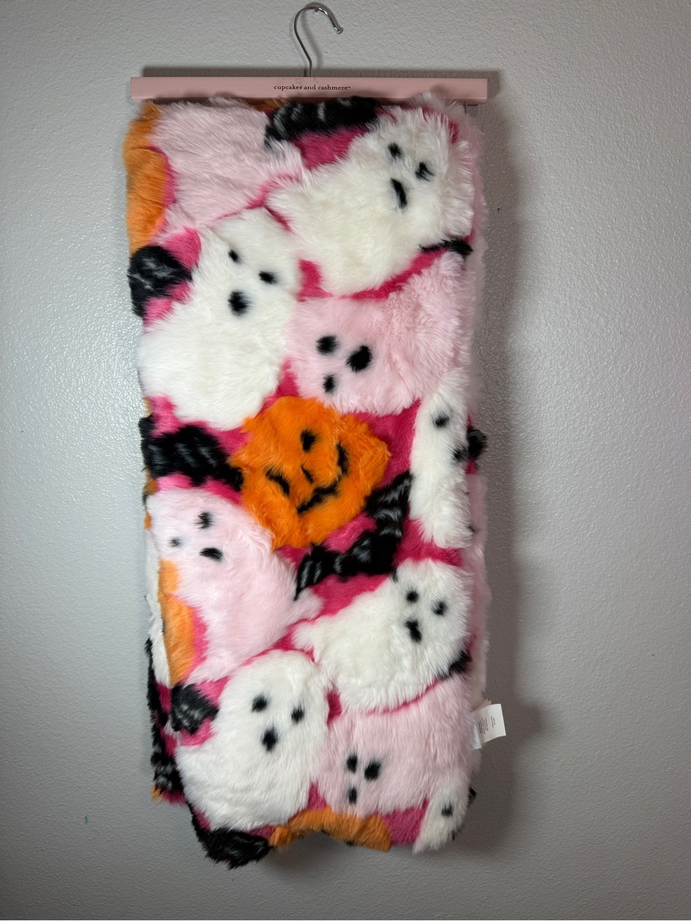 Cupcakes & Cashmere Throw Blanket Halloween 50x60 NEW Pink Fur Ghost Pumpkin